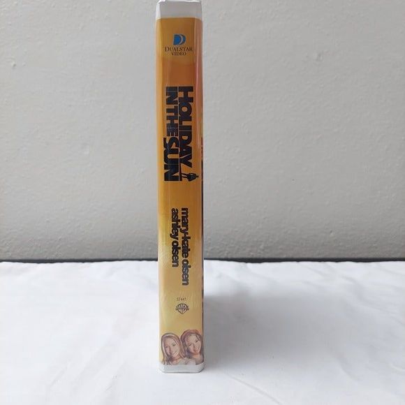Mary-Kate Ashley Olsen - Holiday in the Sun VHS 2001 Clamshell Packaging - Picture 4 of 7
